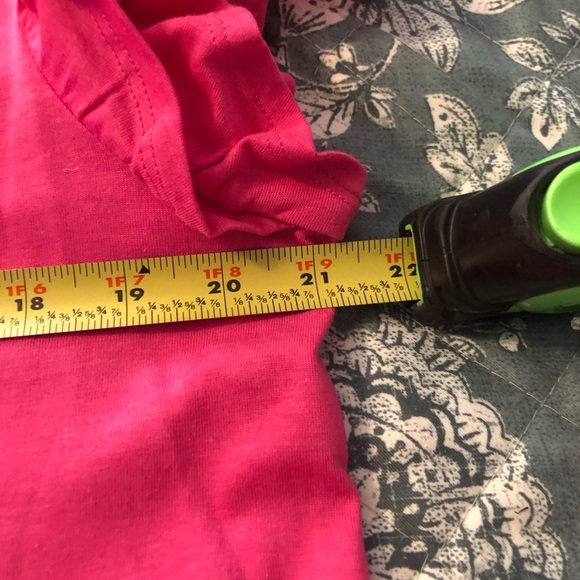 Crown & Ivy Pink Ruffle Sleeve Top NWOT - Picture 6 of 9